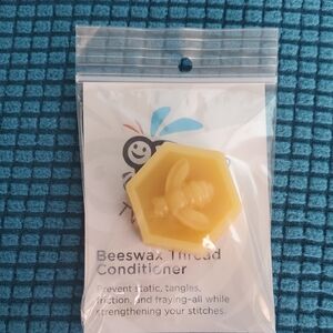NIB Twisted Threads Beeswax Thread Conditioner